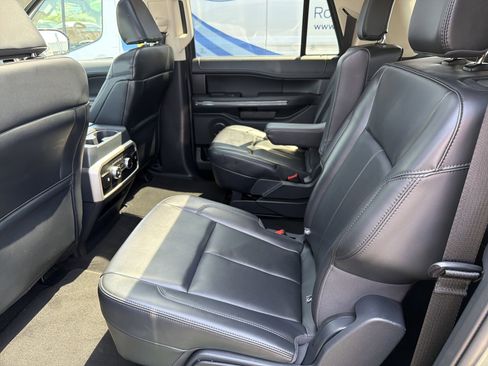 Used 2024 Ford Expedition Max XLT AWD/4WD image 26