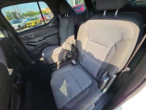 Used 2023 Chevrolet Traverse LT AWD/4WD image 16