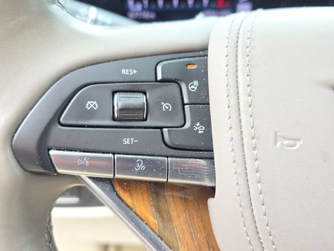 Used 2023 Cadillac Escalade ESV Sport Platinum w/ LPO, ONYX Package AWD/4WD image 23