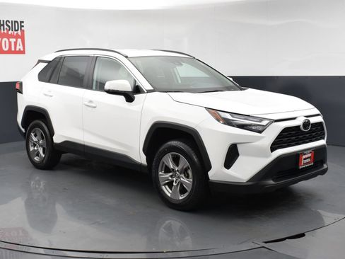 Used 2024 Toyota RAV4 XLE AWD/4WD image 6