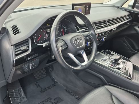 Used 2019 Audi Q7 3.0T Premium w/ Convenience Package AWD/4WD image 2