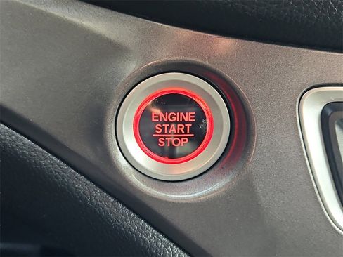 Certified 2017 Honda Ridgeline RTL image 11