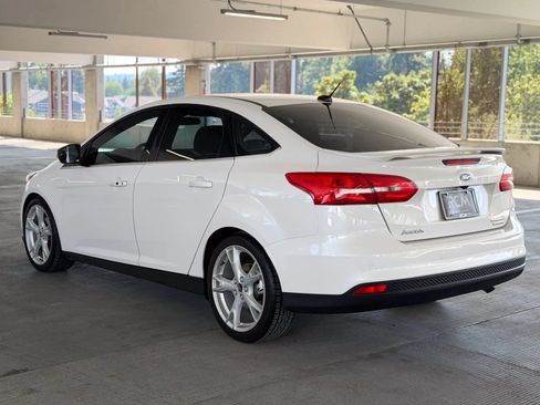 Used 2015 Ford Focus Titanium FWD image 7