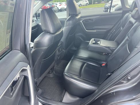 Used 2024 Toyota RAV4 LE FWD image 32