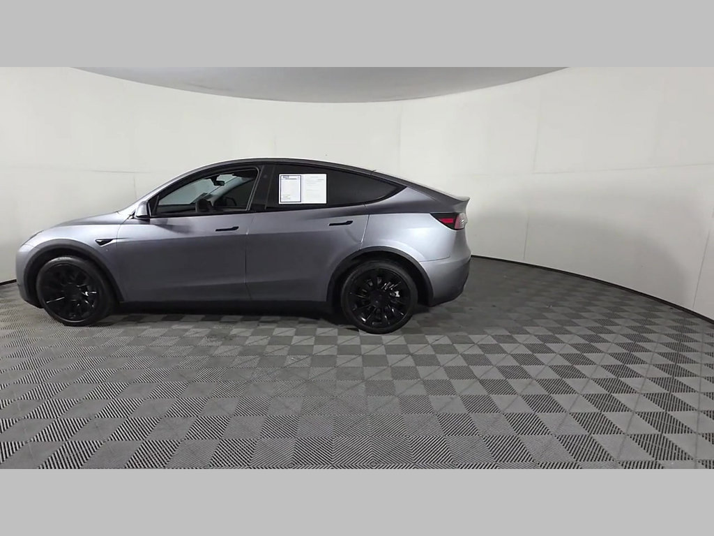 Used 2025 Tesla Model Y Long Range AWD/4WD image 43