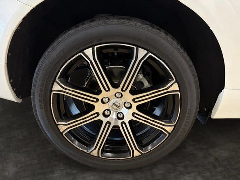 Used 2019 Volvo XC60 T5 Inscription w/ Protection Package AWD/4WD image 39