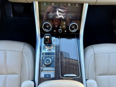 Used 2018 Land Rover Range Rover Sport HSE AWD/4WD image 19