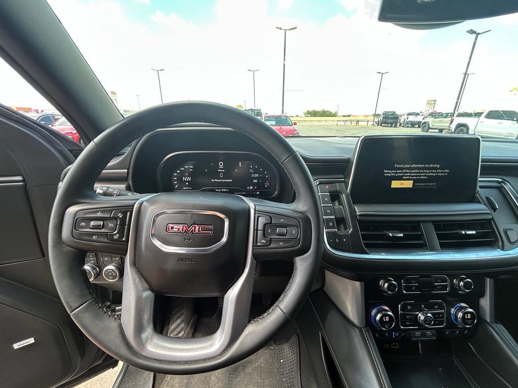 Used 2024 GMC Yukon XL SLT w/ SLT Luxury Package AWD/4WD image 10