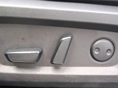 Used 2025 Mitsubishi Outlander AWD image 12