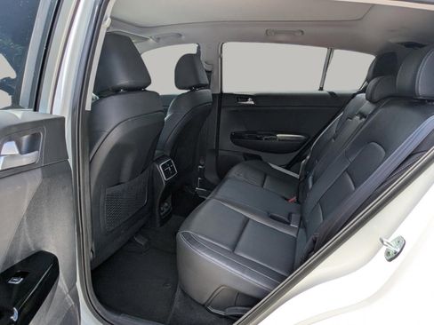 Used 2022 Kia Sportage EX w/ EX Technology Package FWD image 31