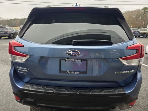 Used 2020 Subaru Forester Premium image 6