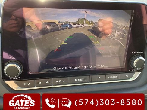 Used 2024 Nissan Rogue SV image 20