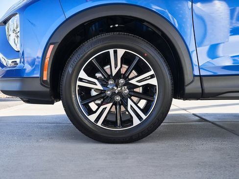 New 2026 Mitsubishi Eclipse Cross SE image 3