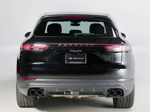 Used 2023 Porsche Cayenne Platinum Edition image 7
