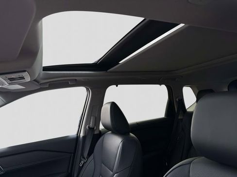 New 2026 Nissan Kicks SR w/ Cold Weather Package AWD/4WD image 7