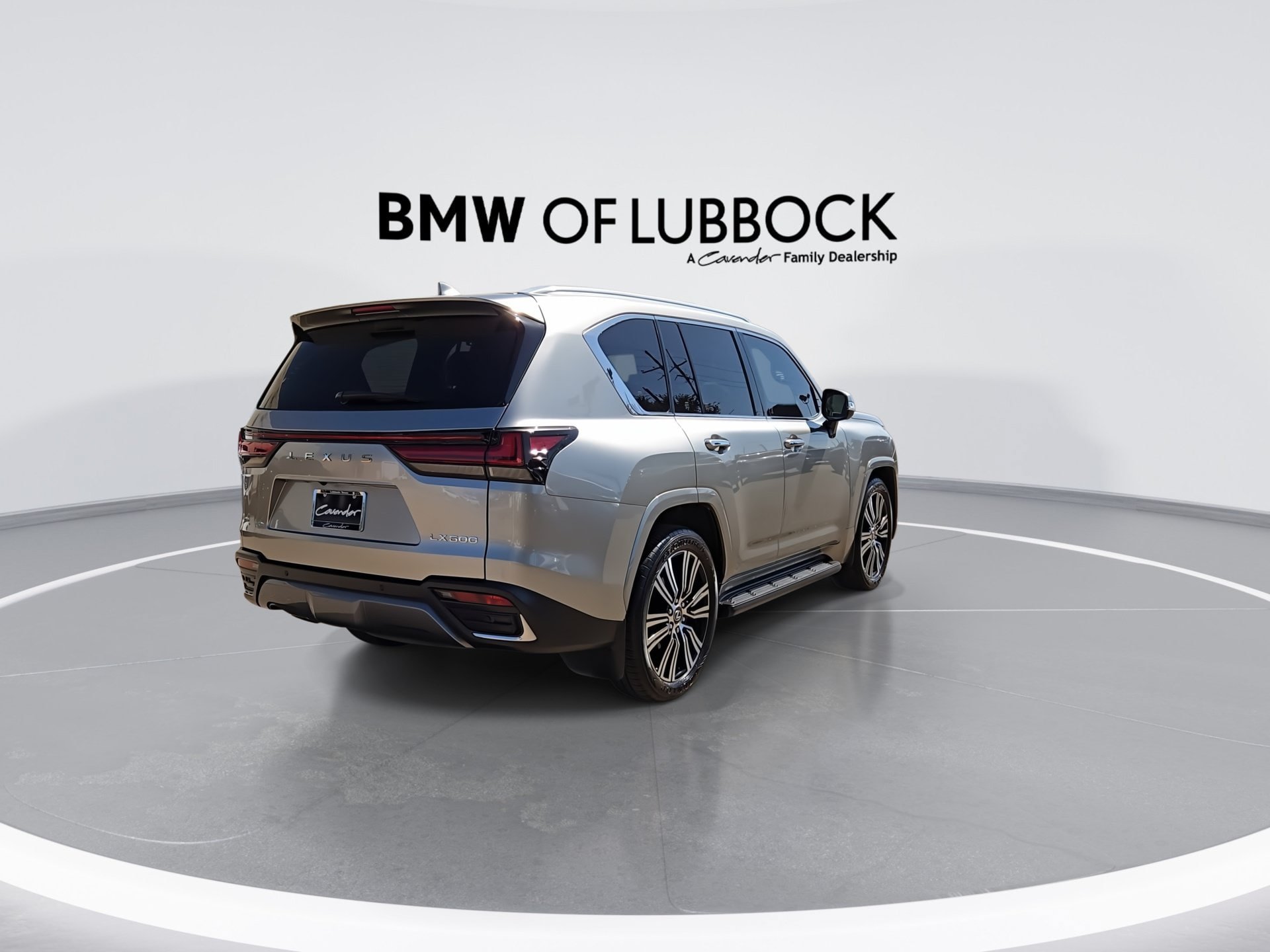 Used 2024 Lexus LX 600 4WD w/ Luxury Package image 8