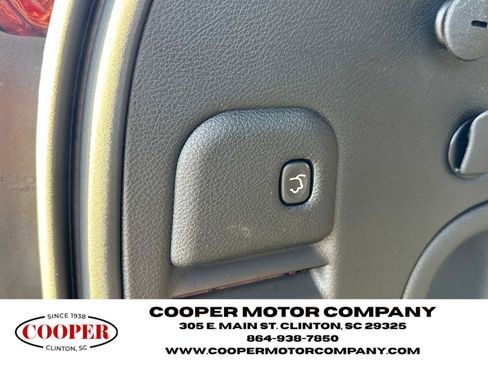 Used 2021 Jeep Grand Cherokee Laredo X image 19