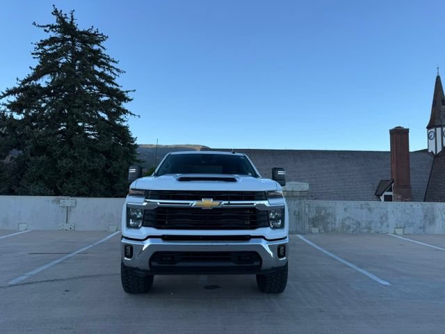 Used 2024 Chevrolet Silverado 2500 LT AWD/4WD image 5