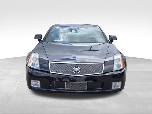 Used 2007 Cadillac XLR RWD image 3