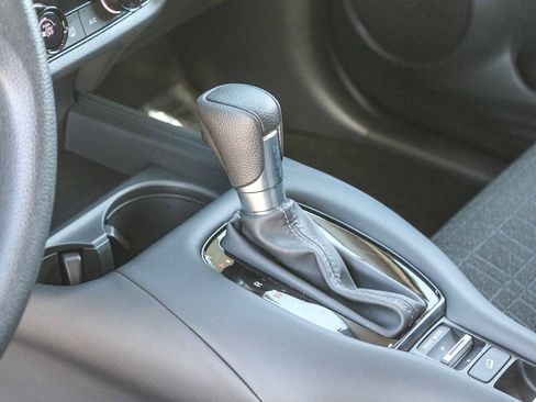 Certified 2026 Honda HR-V LX image 21