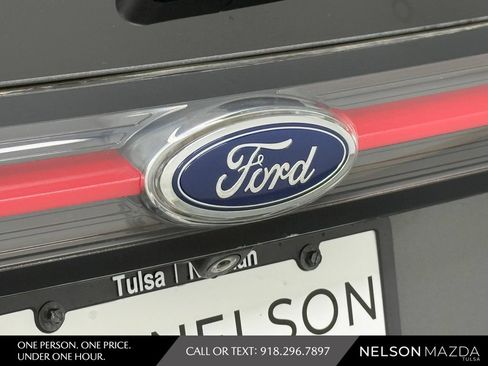 Used 2017 Ford Edge SEL w/ Equipment Group 201A FWD image 16