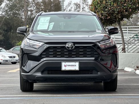 Used 2025 Toyota RAV4 XLE FWD image 7