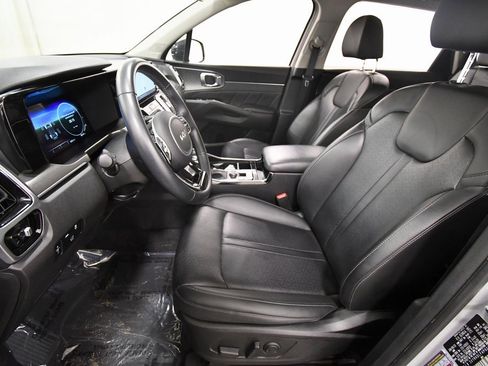 Certified 2023 Kia Sorento SX image 14