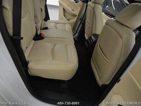 Used 2017 Cadillac XT5 Premium Luxury image 23