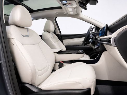 Used 2025 Hyundai Tucson Limited AWD/4WD image 19