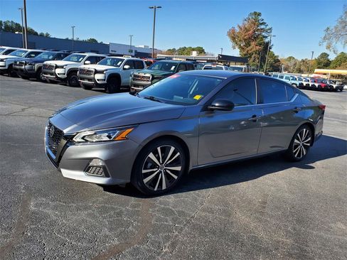 Certified 2022 Nissan Altima 2.5 SR image 7