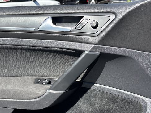 Used 2020 Volkswagen GTI S image 19