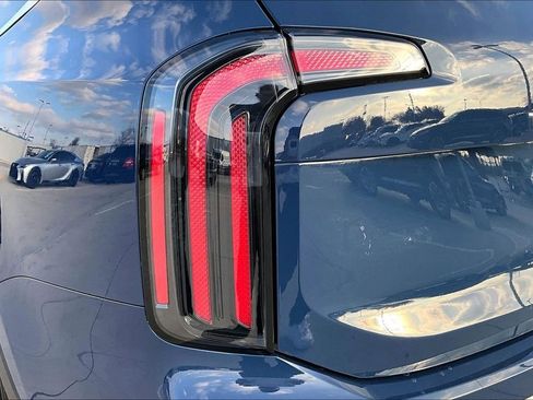 Used 2023 Kia Telluride SX image 39