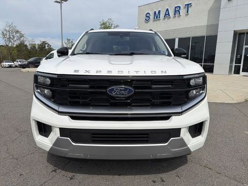 Certified 2025 Ford Expedition Platinum w/ Platinum Ultimate Package AWD/4WD image 9