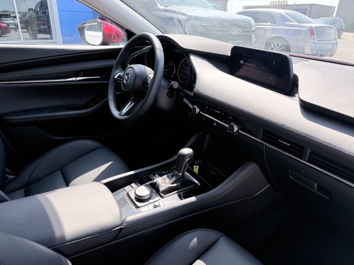 Used 2024 MAZDA MAZDA3 s FWD image 12