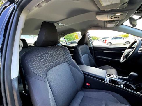 Used 2025 Toyota Camry LE image 22