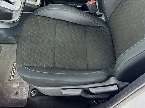 Used 2021 Nissan Kicks S FWD image 19