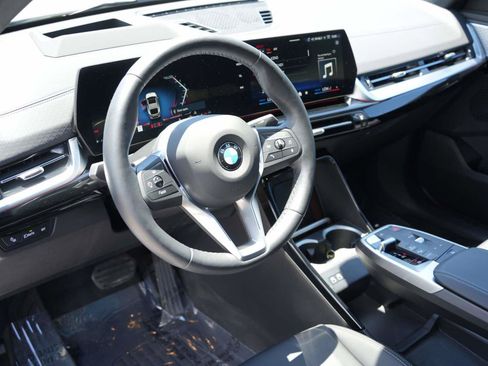 Used 2025 BMW X2 xDrive28i AWD/4WD image 14