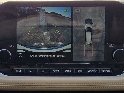 Used 2023 Nissan Rogue Platinum w/ Platinum Premium Package image 16