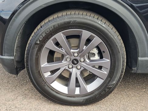 Used 2022 Ford Explorer XLT w/ Equipment Group 202A image 31