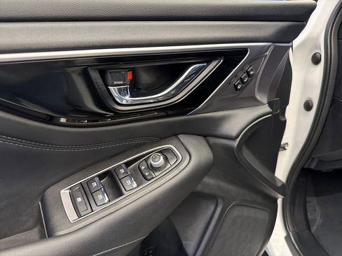 Certified 2025 Subaru Outback Limited image 11