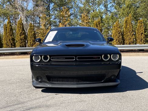 Used 2019 Dodge Challenger R/T image 11