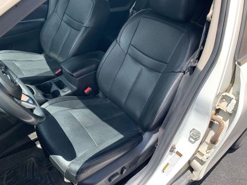 Used 2017 Nissan Rogue SL w/ SL Premium Package FWD image 7