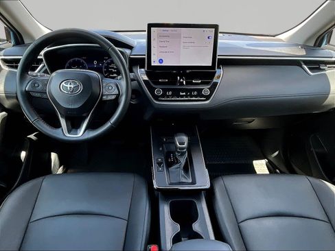 Used 2026 Toyota Corolla Cross XLE FWD image 7
