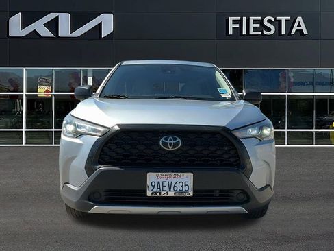 Used 2022 Toyota Corolla Cross L image 3