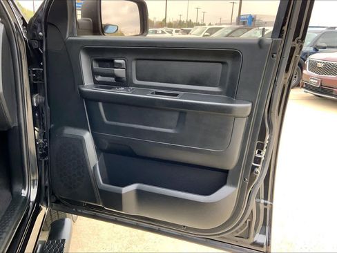 Used 2018 RAM 1500 Express w/ Black Ram 1500 Express Group image 21