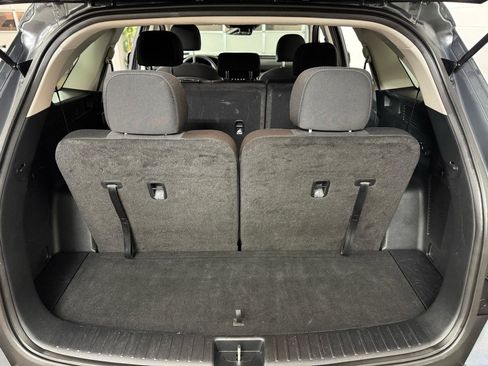 Used 2022 Kia Sorento LX image 31