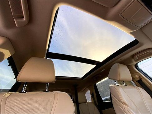 Used 2023 Acura MDX SH-AWD w/ Technology Package image 22