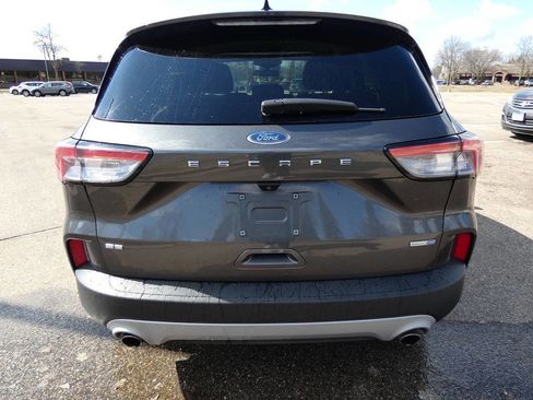 Used 2020 Ford Escape SE image 10