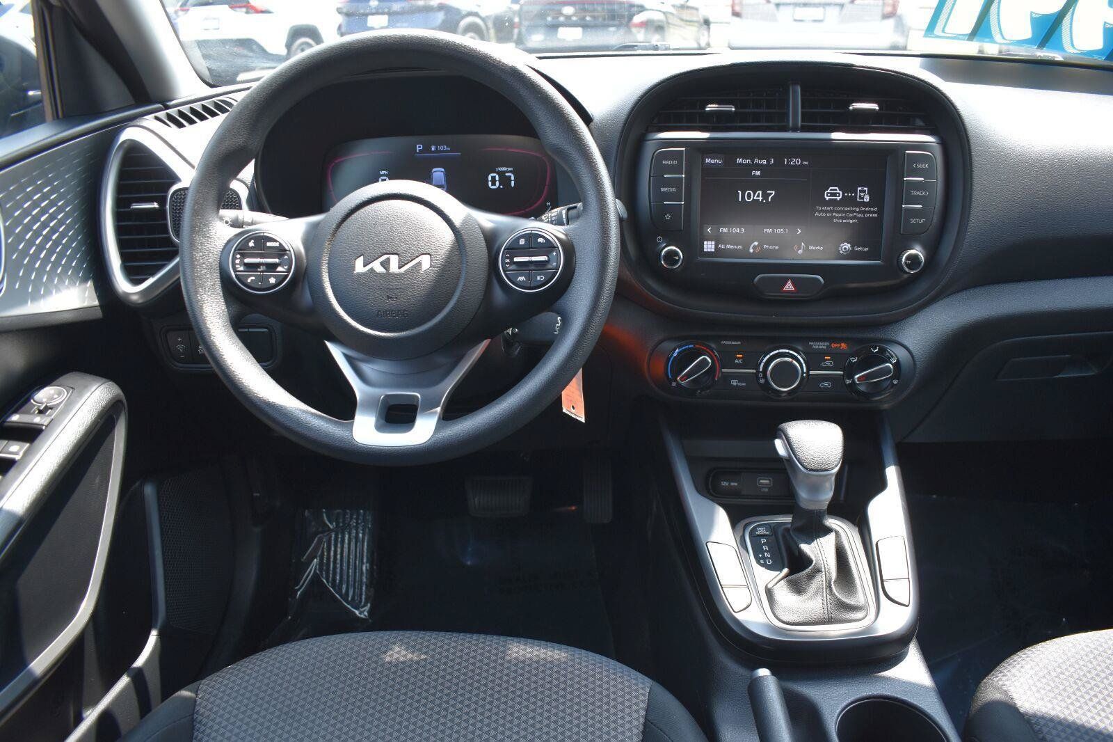 Used 2024 Kia Soul LX w/ Option Group 015 FWD image 19
