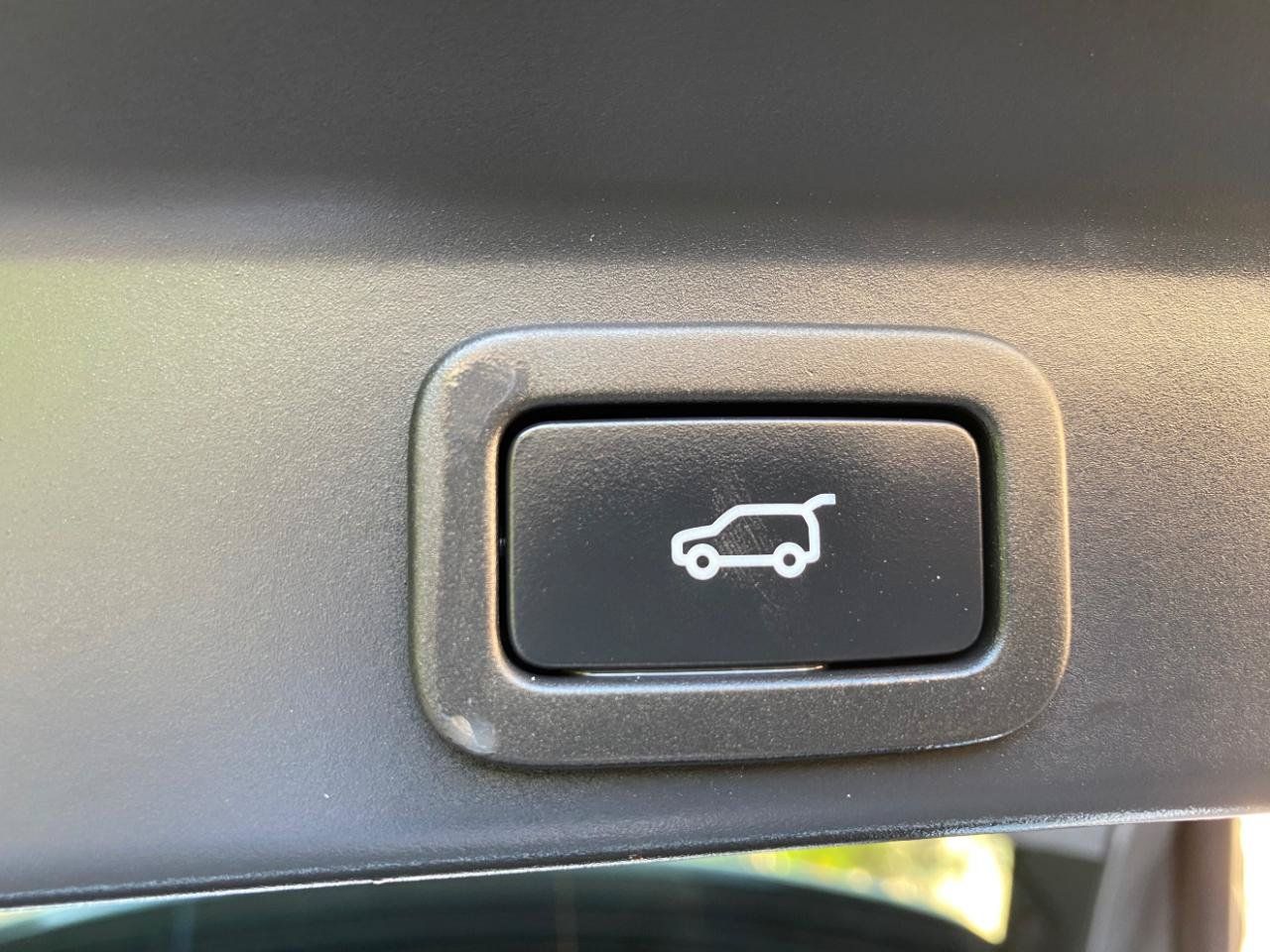 Used 2022 Jaguar F-PACE S AWD/4WD image 7